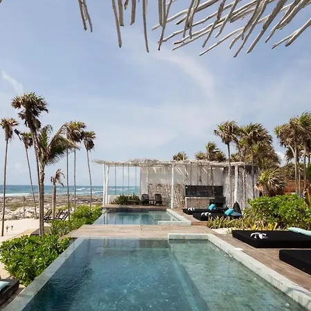 Luxury Oceanfront Estate With Pool, Staff, Sleeps 24 Villa